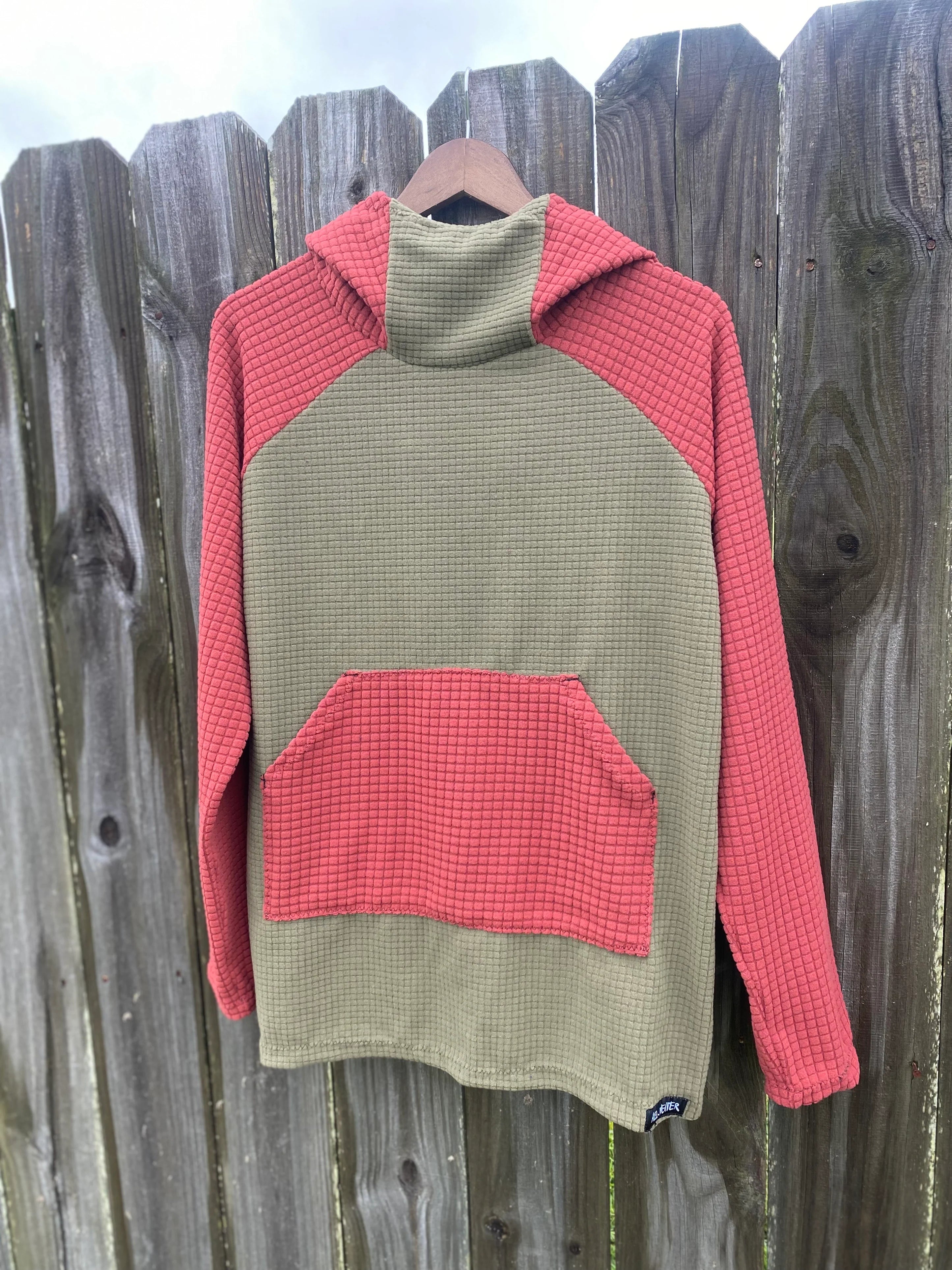 Hellbender Hoodie - Mountain to Sea